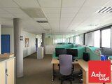 Bureaux 86360