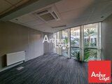 Bureaux 86360