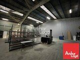 Locaux industriels / Entrepôts 79200