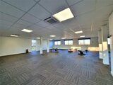 Bureaux 86240