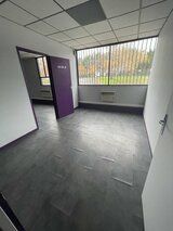 Locaux industriels / Entrepôts 79000