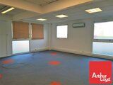 GRAND POITIERS FUTUROSCOPE - BUREAUX A LOUER PETIT LOT DE BUREAUX DE 102m² - PARKING EXTERIEUR