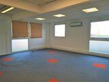 GRAND POITIERS FUTUROSCOPE - BUREAUX A LOUER DIVISIBLES 78m² PARKING EXTERIEUR - CLIMATISATION