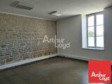 A LOUER BUREAUX ET SALLE DE REUNION DE 150 m2 - QUARTIER DU VIEUX PORT - PROCHE CENTRE VILLE - LUCON