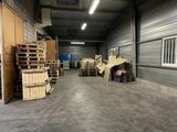 Locaux industriels / Entrepôts 79000