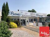 A VENDRE LOCAL COMMERCIAL AVEC EXTERIEUR POSSIBLE AVENUE DE LIMOGES NIORT 110M2