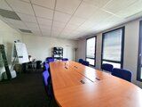 Bureaux 86360