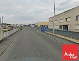 A LOUER ZI REPUBLIQUE - ENTREPOT DE 400M² AVEC UN QUAI ET DEUX PORTES RIDEAU