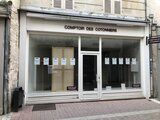 VENTE LOCAL COMMERCIAL AVEC VITRINE BELLE VISIBILITE CV NIORT