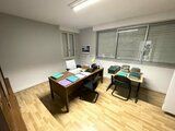 Bureaux 86000
