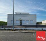 À NIORT : LOCAL D'ACTIVITE DE 310 M2 EN EXCELLENT ETAT - PRET L'EMPLOI