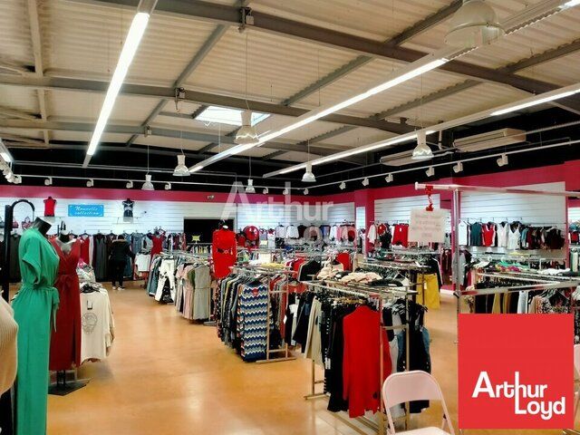 A LOUER LOCAL ZONE COMMERCIALE ARGENSON CHATELLERAULT NORD