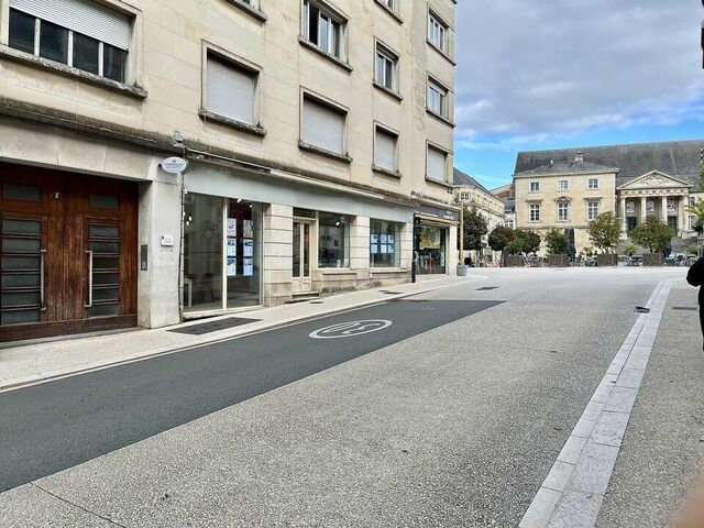 LOCAL COMMERCIAL 75m² POITIERS CENTRE