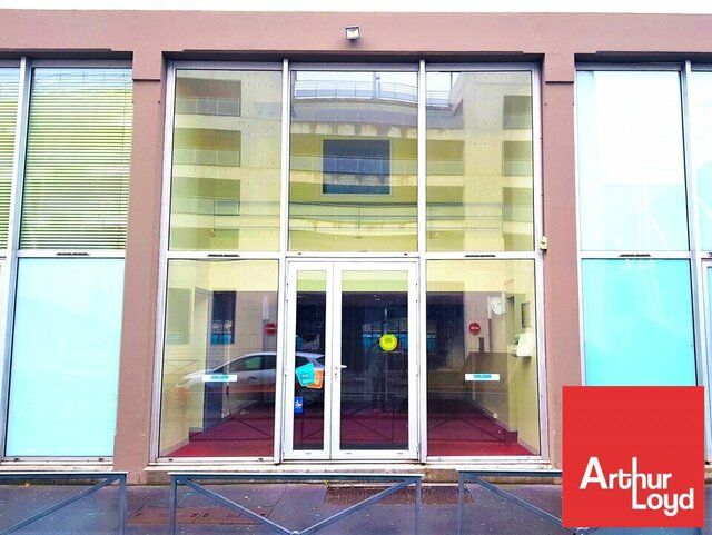 POITIERS BUREAUX A LOUER FACE A LA GARE BOULEVARD DU GRAND CERF - 166M²