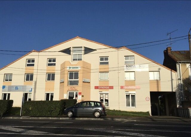 À louer bureaux Avenue de la Rochelle Niort avec parkings