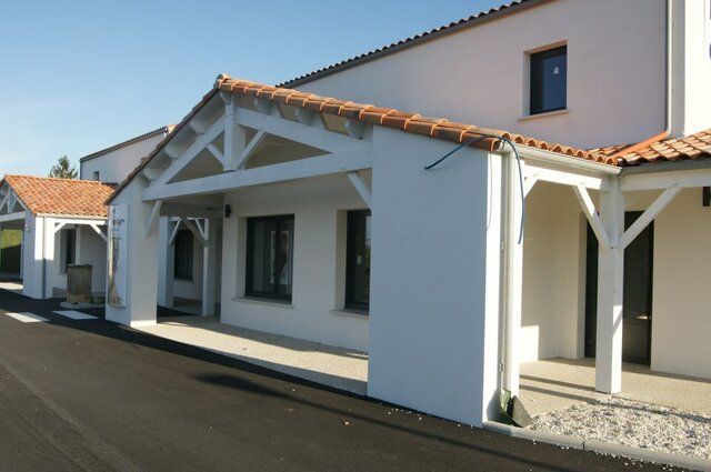 Chauray proche zone burger king bureaux bruts de béton