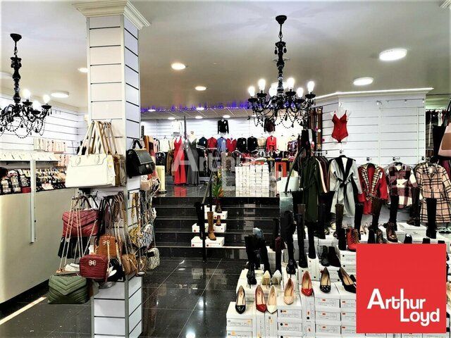 A CEDER SUPERBE LOCAL COMMERCIAL 258 m2 - CENTRE VILLE - LA ROCHE SUR YON