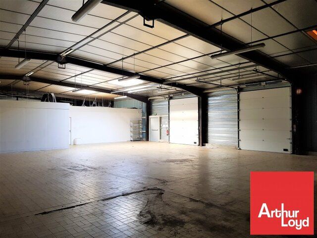 ENTREPOTS A LOUER DE 500M² DIVISIBLE 250m² - GRAND POITIERS - ZA DE CHASSENEUIL