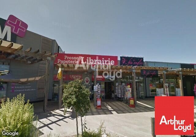 OPPORTUNITE LOCATION ZONE DE LA MUDE BESSINES CELLULE 223M2