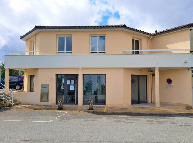 POITIERS - SAINT BENOIT - GRAND LARGE - BUREAUX COMMERCIAUX A LOUER DE 112M²