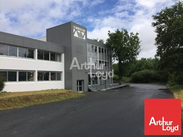 A LOUER BUREAU 210 m2 AU RDC - BOUFFERE - SECTEUR MONTAIGU - VENDEE