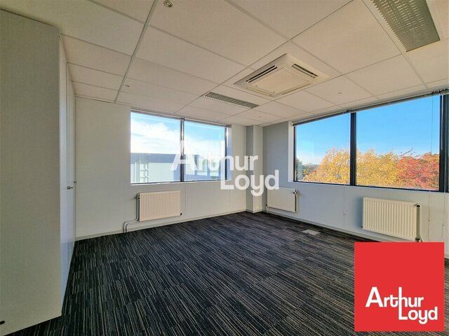 BUREAUX A LOUER 169,83m² - FUTUROSCOPE TECHNOPOLE