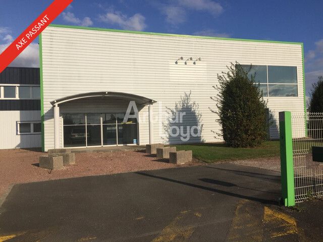 A LOUER ENSEMBLE IMMOBILIER 1 122 m² - AXE ROUTE DE NANTES - LA ROCHE SUR YON NORD