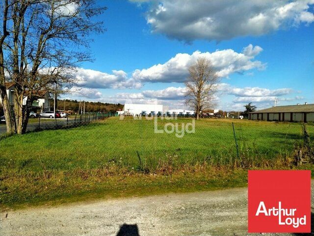 TERRAIN CONSTRUCTIBLE EN ZONE D'ACTIVITE ECONOMIQUE SUR NAINTRE (86)