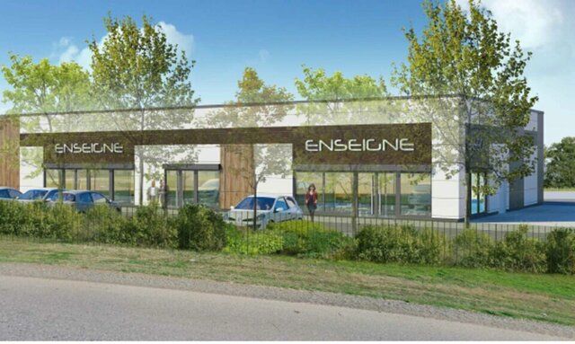 LOCALCOMMERCIAL A LOUER AU COEUR DE LA ZONE COMMERCIALE DE JARDRES (86)