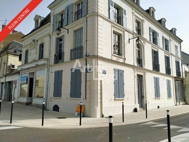 BUREAUX COMMERCIAUX EN CENTRE VILLE DE CHATELLERAULT QUARTIER BORD DE VIENNE