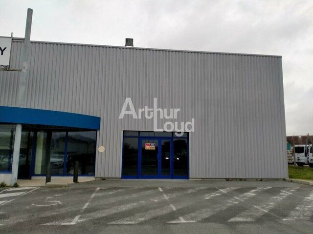 A LOUER PROCHE A10 LOCAL COMMERCIAL DE 482m² SUR CHATELLERAULT NORD (86)