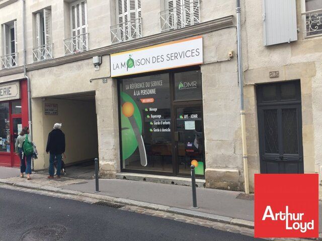 A louer local commercial 60 m² en entrée de ville - POITIERS hyper centre