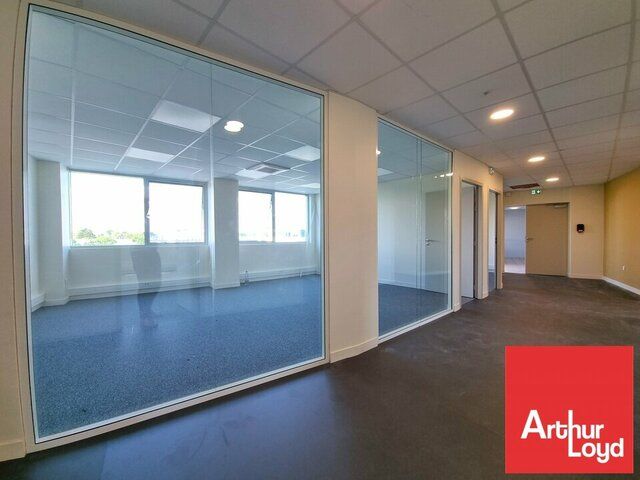 POITIERS SAINT BENOIT - BUREAUX NEUFS A LOUER SECTEUR POLYCLINIQUE - 152.65 m²