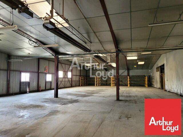 A VENDRE LOCAL D'ACTIVITE DE 3000 m2 - ZONE ACTIVITE SEPASTOPOL - LUCON