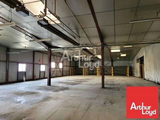 A VENDRE LOCAL D'ACTIVITE DE 3000 m2 - ZONE ACTIVITE SEBASTOPOL - LUCON