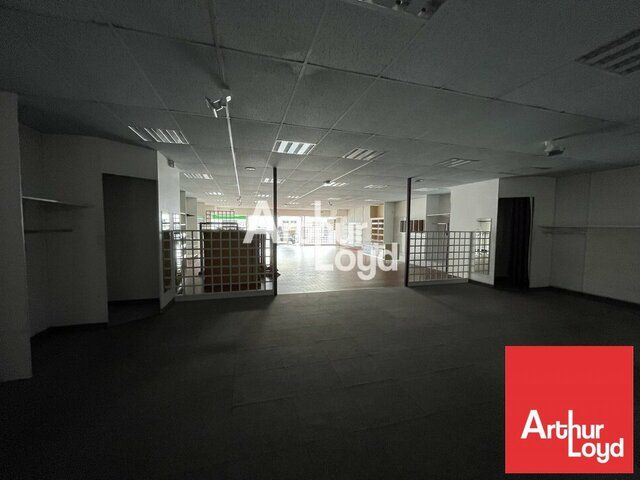 OPPORTUNITE ACHAT LOCAL COMMERCIAL CENTRE VILLE NIORT 232m2