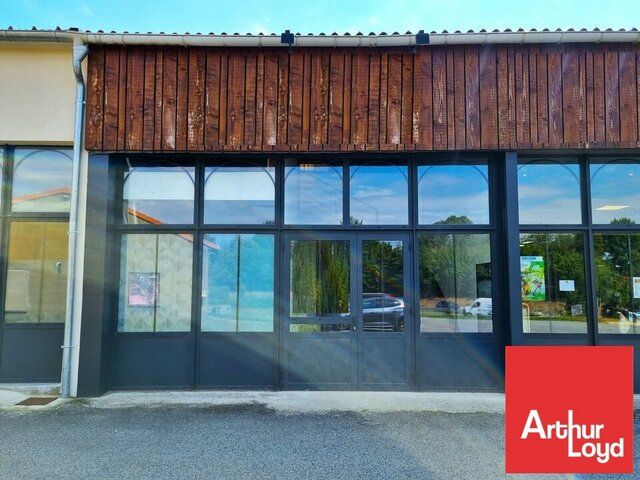 SAINT BENOIT - ROCADE - LOCAL PROFESSIONNEL de 187m² - BUREAUX OU ACTIVITES ARTISANALES A VENDRE OU A LOUER