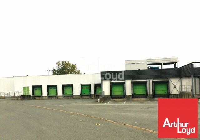 A LOUER LOCAL DE STOCKAGE DE 1 200 m2 - QUAIS DE DECHARGEMENT - LES HERBIERS