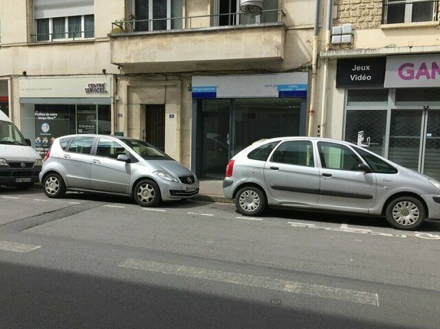 LOCAL COMMERCIAL POITIERS HYPER CENTRE 69M2