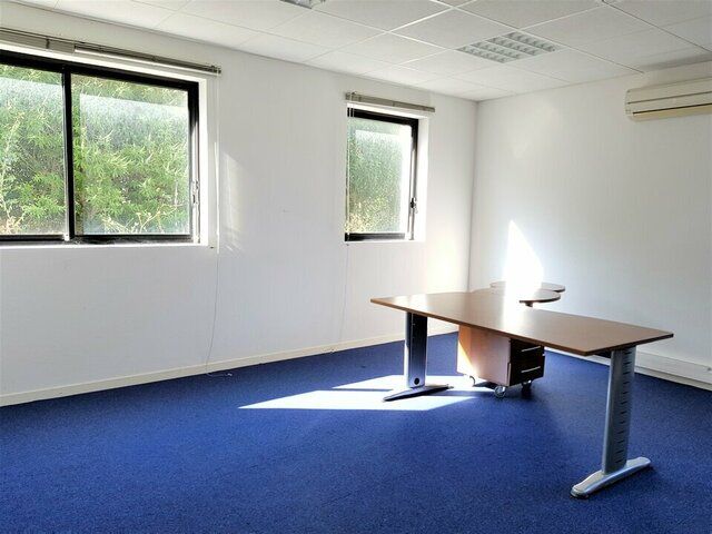 FUTUROSCOPE JAUNAY MARIGNY - BUREAUX A LOUER 77M²