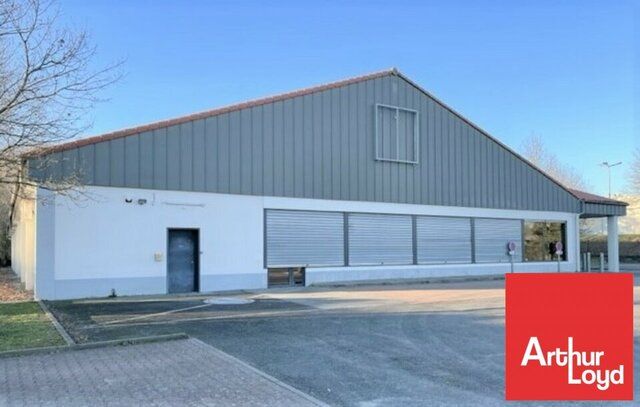 LOCAL COMMERCIAL DE 1200 m² A LOUER - LA CHATAIGNERAIE