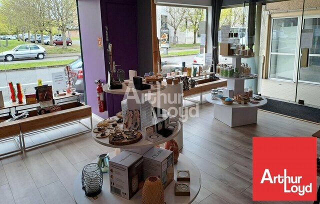 A VENDRE LOCAL COMMERCIAL AXE MAJEUR DE CENTRE VILLE CHATELLERAULT (86)