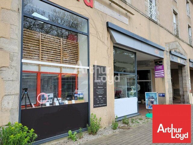 A LOUER LOCAL COMMERCIAL 42 m2 - COEUR DE VILLE - AXE TRES PASSANT -LA ROCHE SUR YON