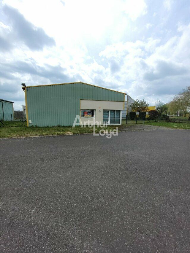 A LOUER LOCAL D'ACTIVITE DE 140 M² - ZA LE BOIS IMBERT - LA FERRIERE