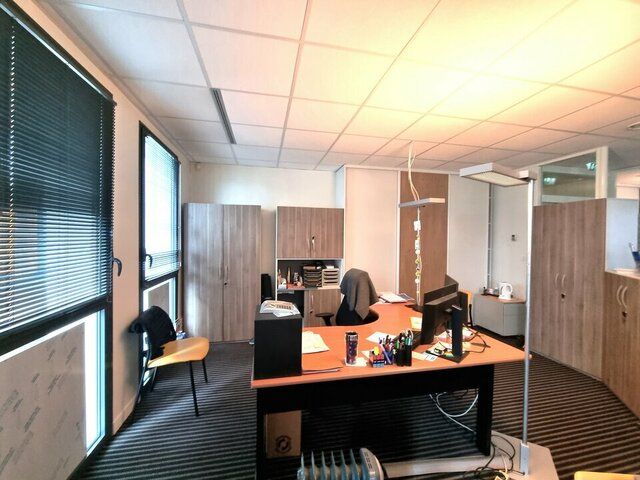 FUTUROSCOPE GRAND POITIERS - BUREAUX A LOUER TOUT CONFORT 194 ET 122M²