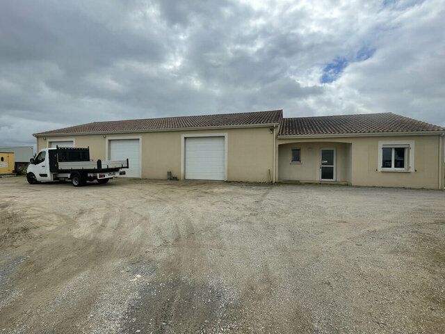 A VENDRE - LOCAL D'ACTIVITÉ POITIERS OUEST - 357M² ET GRAND TERRAIN DE 2 644M²