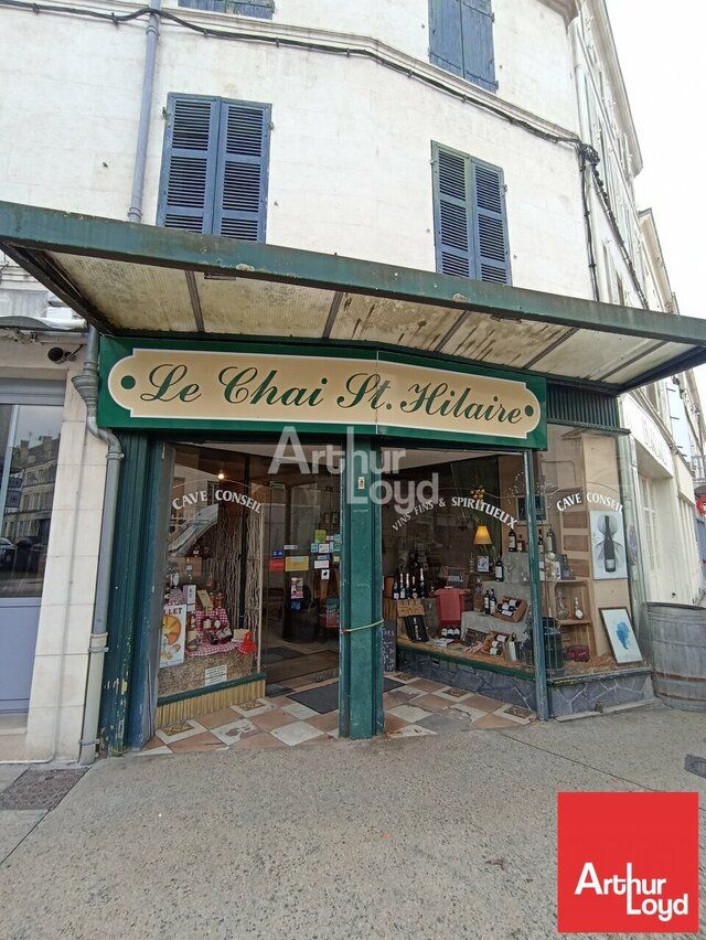 OPPORTUNITÉ A SAISIR - A VENDRE UN IMMEUBLE DE 240m² SITUÉ DANS LE CENTRE-VILLE DE NIORT