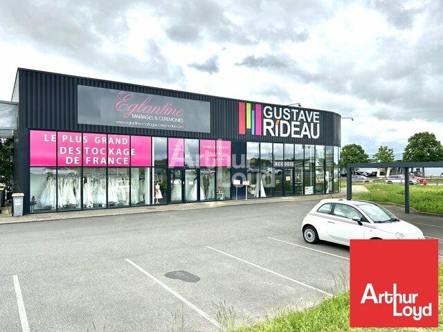 A LOUER LOCAL COMMERCIAL DE 200m² - EMPLACEMENT N°1 AU COEUR D'UNE ZONE COMMERCIALE DYNAMIQUE