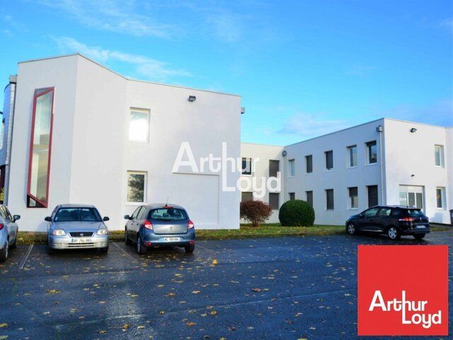 PROCHE DES AXES ROUTIERS A10 /D910 Poitiers ZI République - Bureaux à louer  109 m²