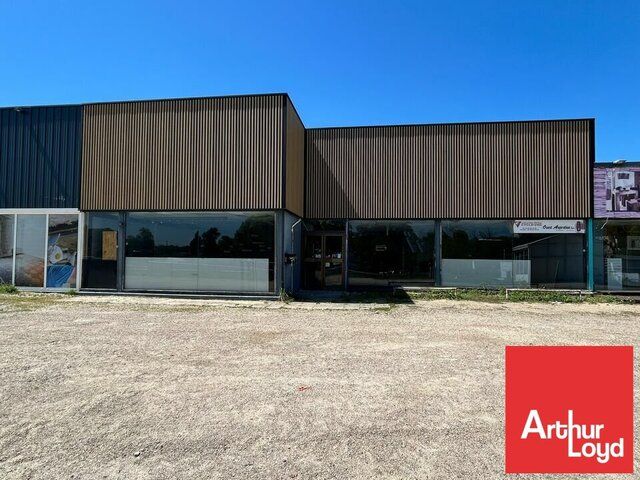 A LOUER - LOCAL COMMERCIAL DE 100m² - EMPLACEMENT STRATÉGIQUE - ZONE COMMERCIALE ET D'ACTIVITÉ, RN10 ET A10 POITIERS SUD